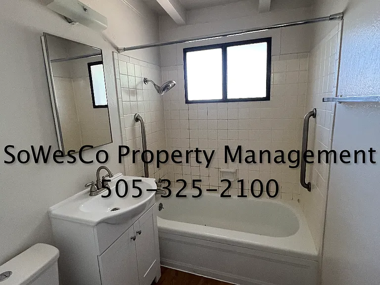 2305 Nathan Ave #B — Photo 7