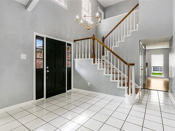 3rd image of 105 Cedarwood Dr