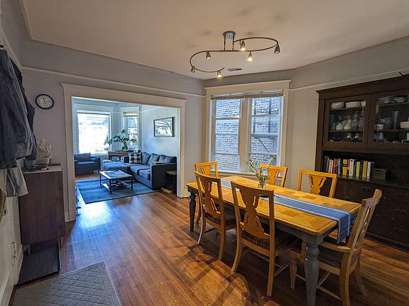 3rd image of 3811 N Wilton Ave APT 2