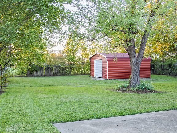 3rd image of 624 Turtle Creek Dr