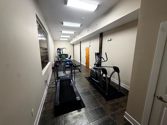 3rd image of 10 W Leigh St APT 11