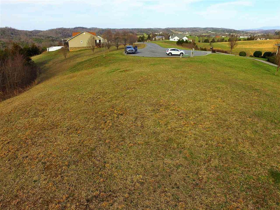 1st image of 105 Windsong Dr