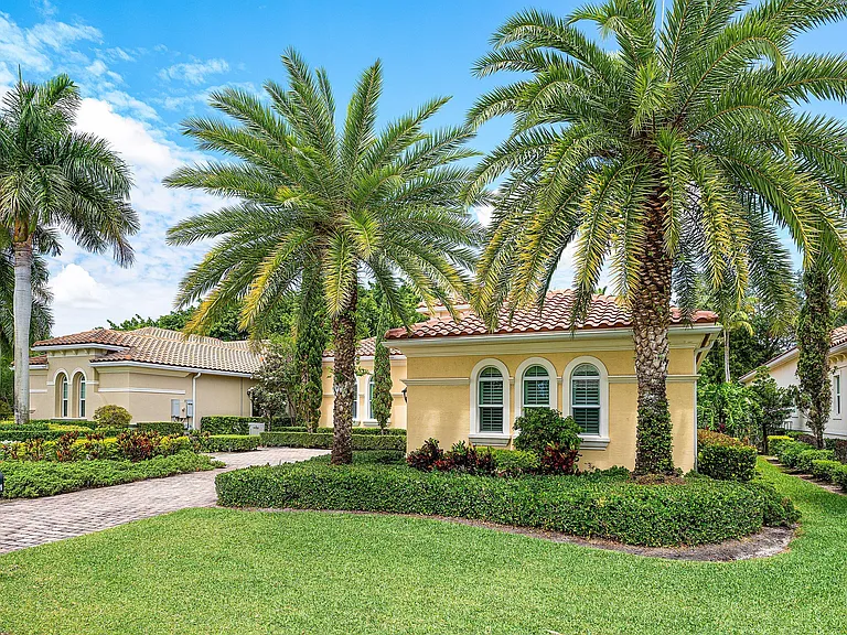 12121 Sunnydale Dr #R — Photo 2