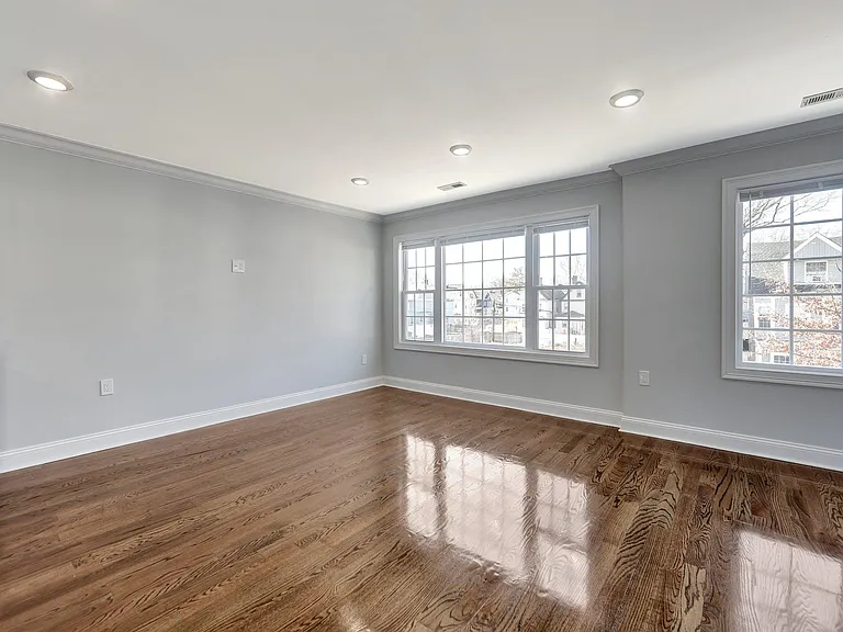 126 N 15th St #2 — Photo 6
