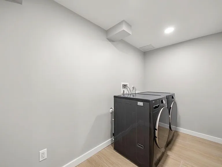 41 Monument Pl — Photo 21