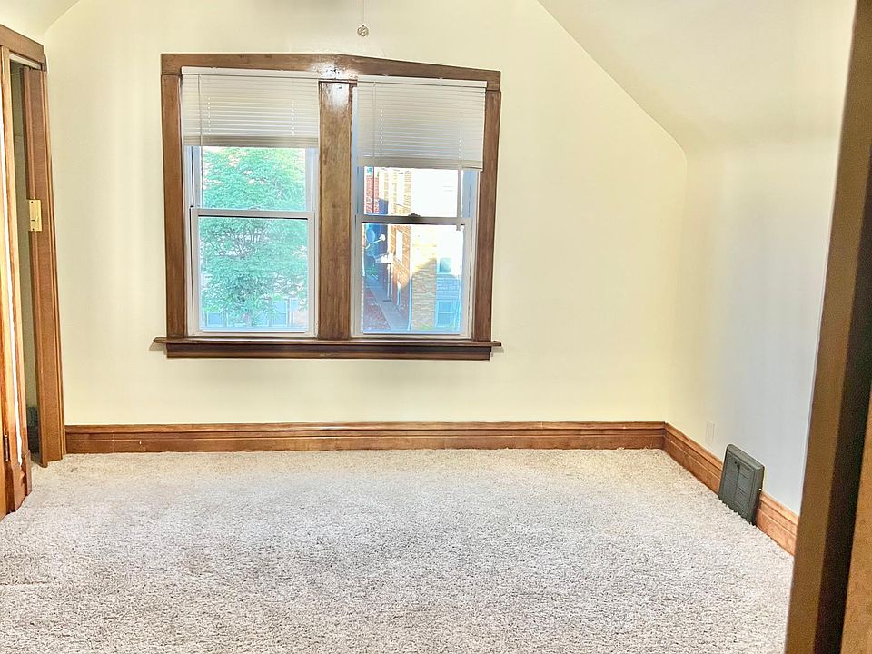 1st image of 3124 N Narragansett Ave Floor 2