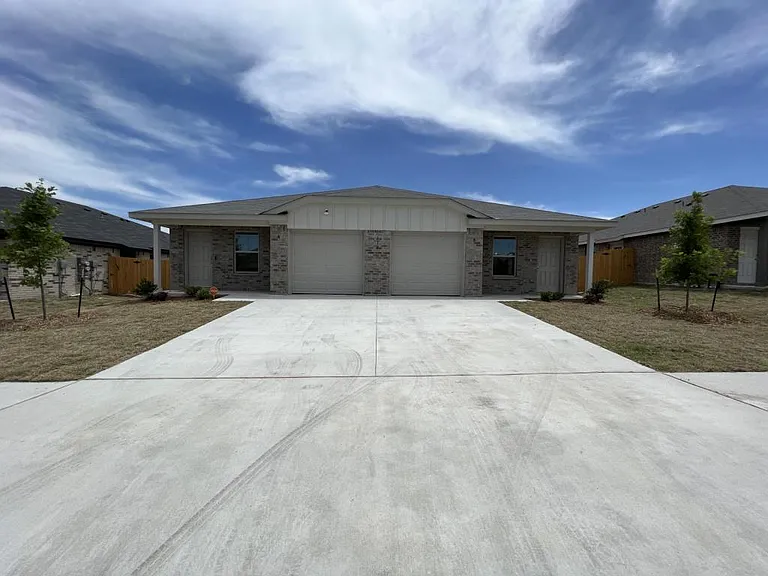 113 Wind Ridge Dr #B — Photo 1