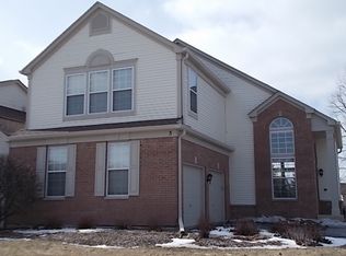 5 Edgebrook Ct, Algonquin, IL 60102