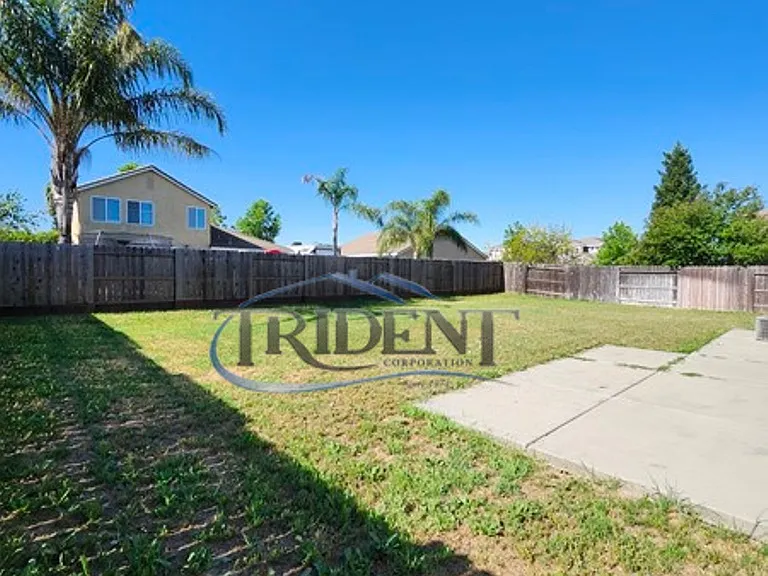 1038 Zanes Dr — Photo 25
