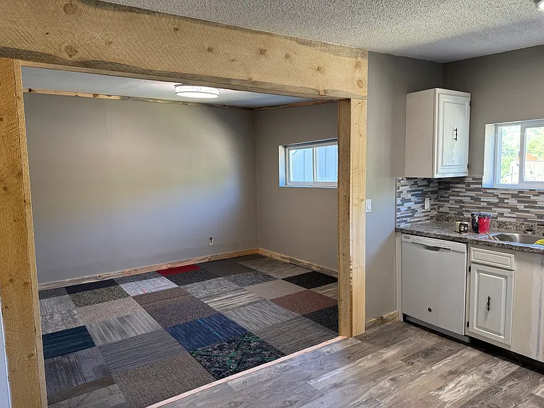 109 1/2 E Main St #6 — Photo 2