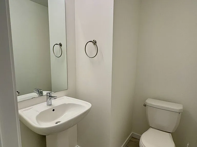 100 Alex Gardner Cir #5 — Photo 13