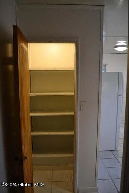 2 bed, 825 sqft, $2,000 — Photo 4