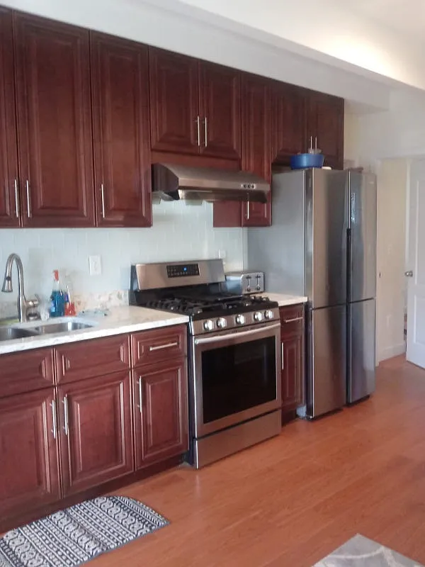 2 bed, 1.5 bath, 800 sqft, $950 — Photo 3