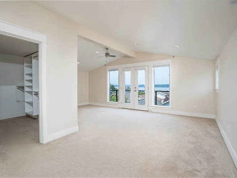 3107 N 31st St — Photo 23