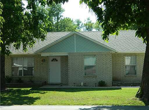 1st image of 307 S Lincoln Ave