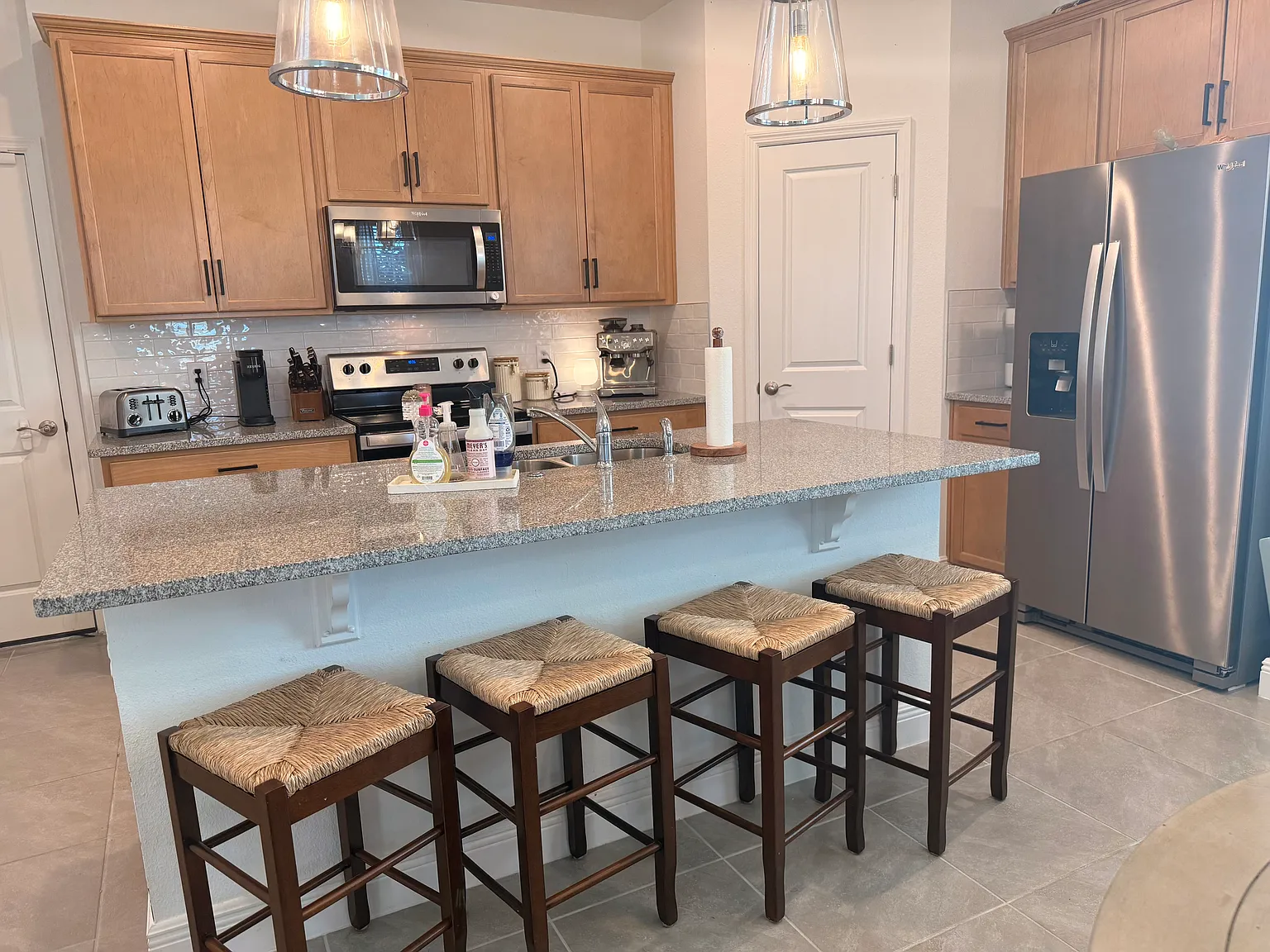 3 bed, 2.5 bath, 1788 sqft, $2,800 — Photo 3