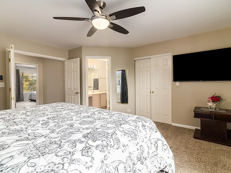 2430 Oakfield Ct #2430 — Photo 12
