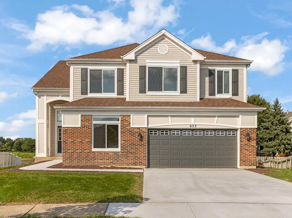 623 Wintergreen Cir, Naperville, IL 60540