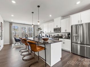 2505 Otto Ln, Charlotte, NC 28262