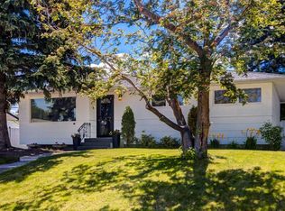 9559 N Assiniboine Rd SE, Calgary, AB T2J 0Z5