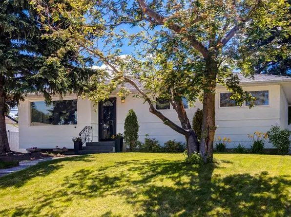 9559 N Assiniboine Rd SE, Calgary, AB T2J 0Z5