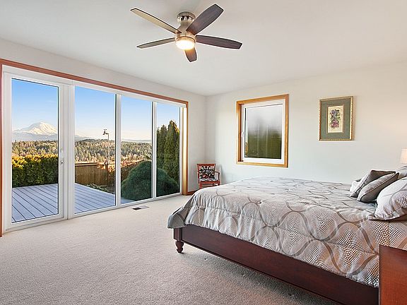4th image of 10702 177th Avenue Ct E