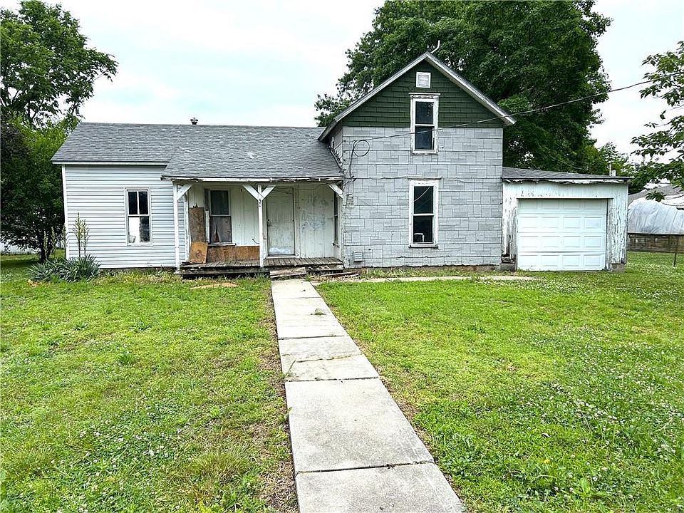 1st image of 305 Walser Ave