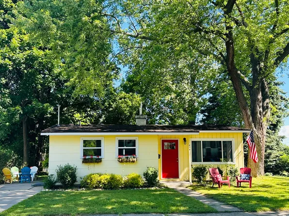 434 2nd St, Manistee, MI 49660