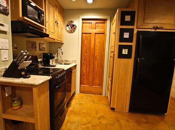 4th image of 1345 McAllister St