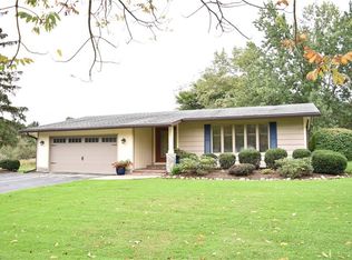 10427 Meadowhurst Ln, Chardon, OH
