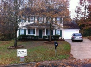 7401 Claymont Dr, Charlotte, NC 28227