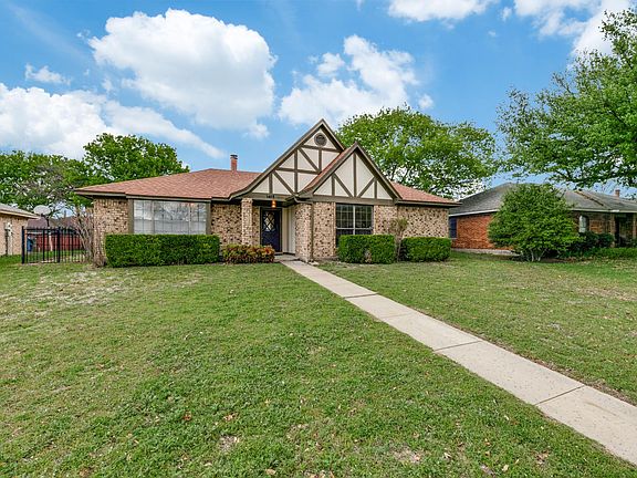 2nd image of 1411 Clover Dr
