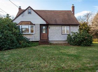 92 Mount Sinai Ave, Mount Sinai, NY 11766