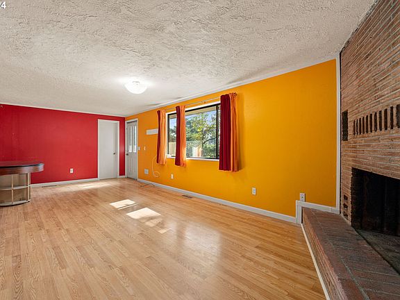 5th image of 10312 NE 76th St