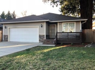 108 SW Vicki Ln, Grants Pass, OR 97526