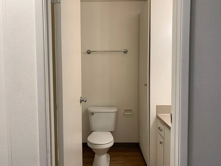 S815 - Star Apartments — Photo 10