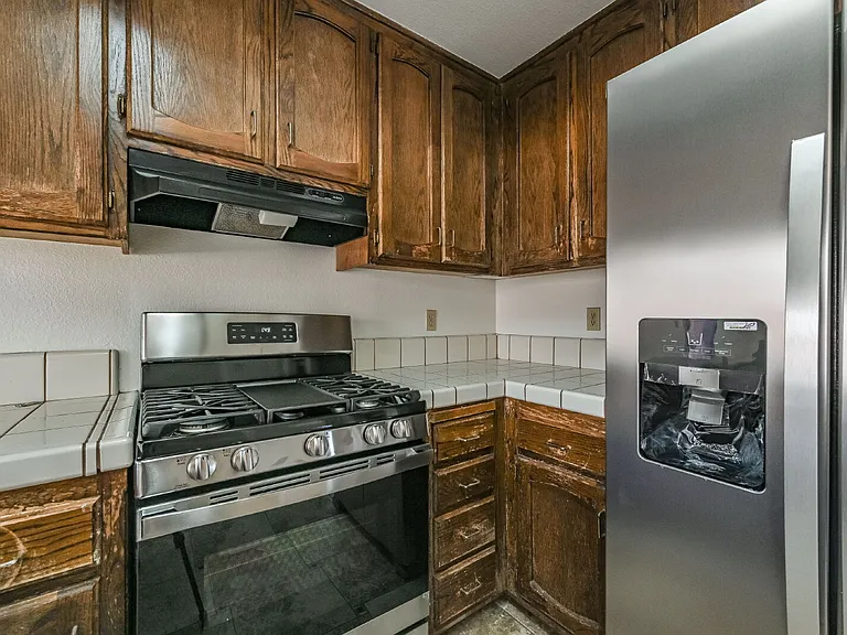 315 Reese St — Photo 9