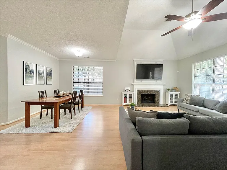 7 Windledge Pl — Photo 22