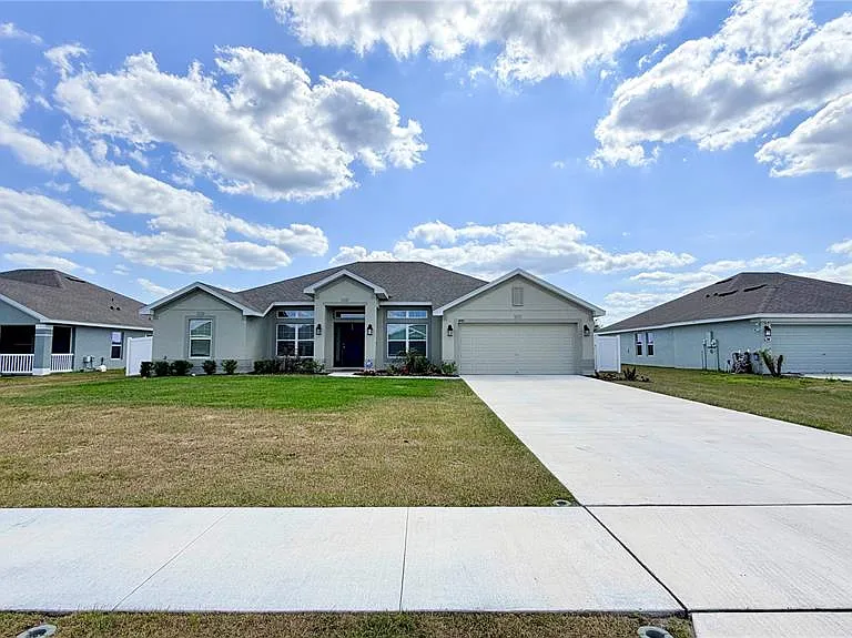 4015 Tullamore Ln — Photo 2