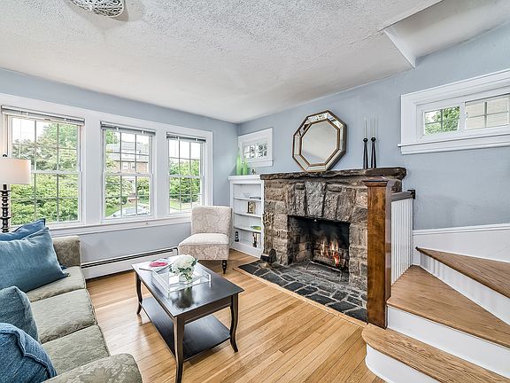 22 Alden Rd Larchmont, NY 10538  (005of 23).jpg