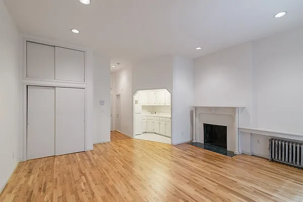 Rented by Citi Habitats | media 9