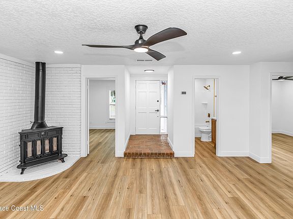 4th image of 6800 Ackerman Ave