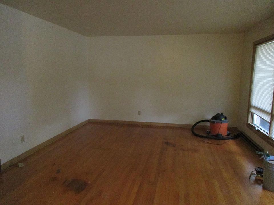 2nd image of 4162 N 91st St