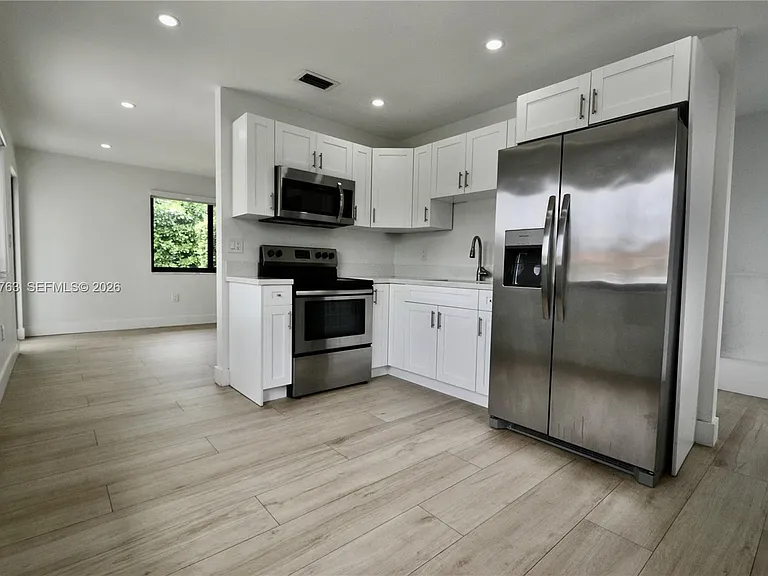 3143 SW 26th St #3143 — Photo 4