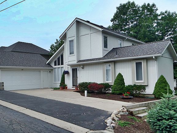 3rd image of 16310 Knobhill Dr