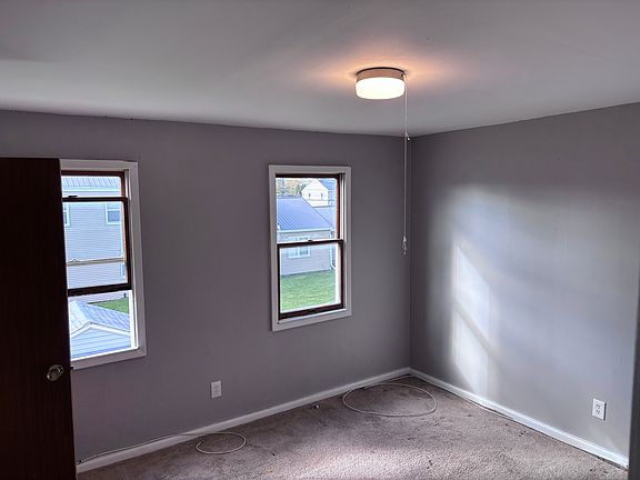 5th image of 63 Windwood Cts
