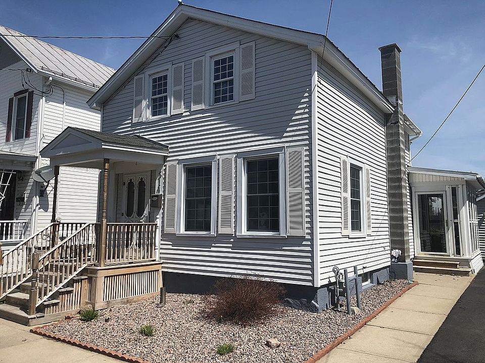 1st image of 514 Morris St
