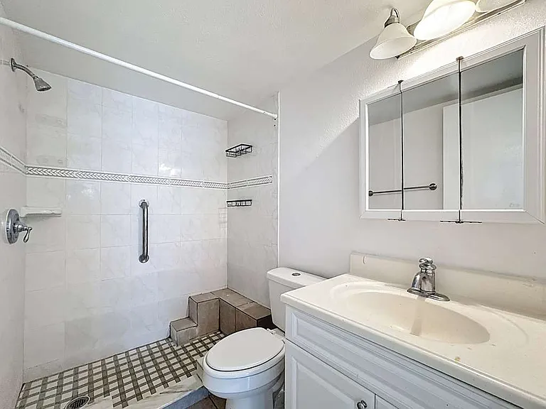 5977 Village Cir #5977 — Photo 6