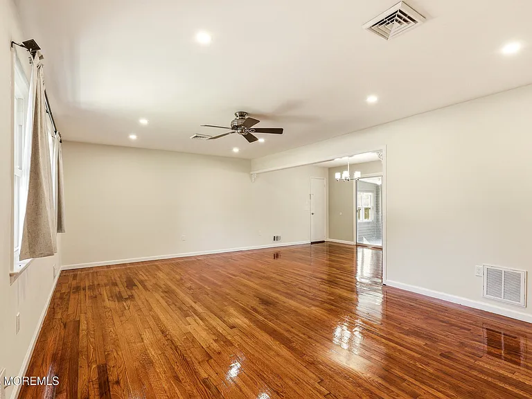 1200 Lawrence Ave — Photo 6