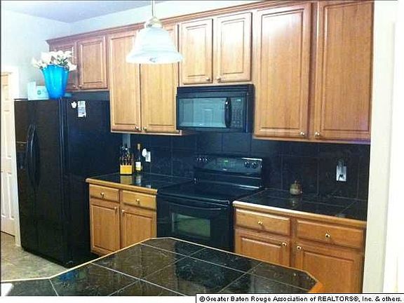 4th image of 36377 Crestway Ave